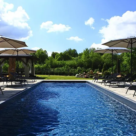 Villa Villamandala Gyenesdiás